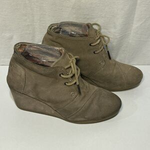 Toms Ankle Boots Women's Size 7.5 Wedge Heel Lace Up Shoes Suede